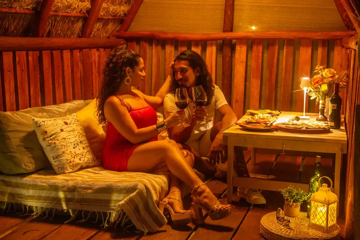 Lagoon Beach Club noche