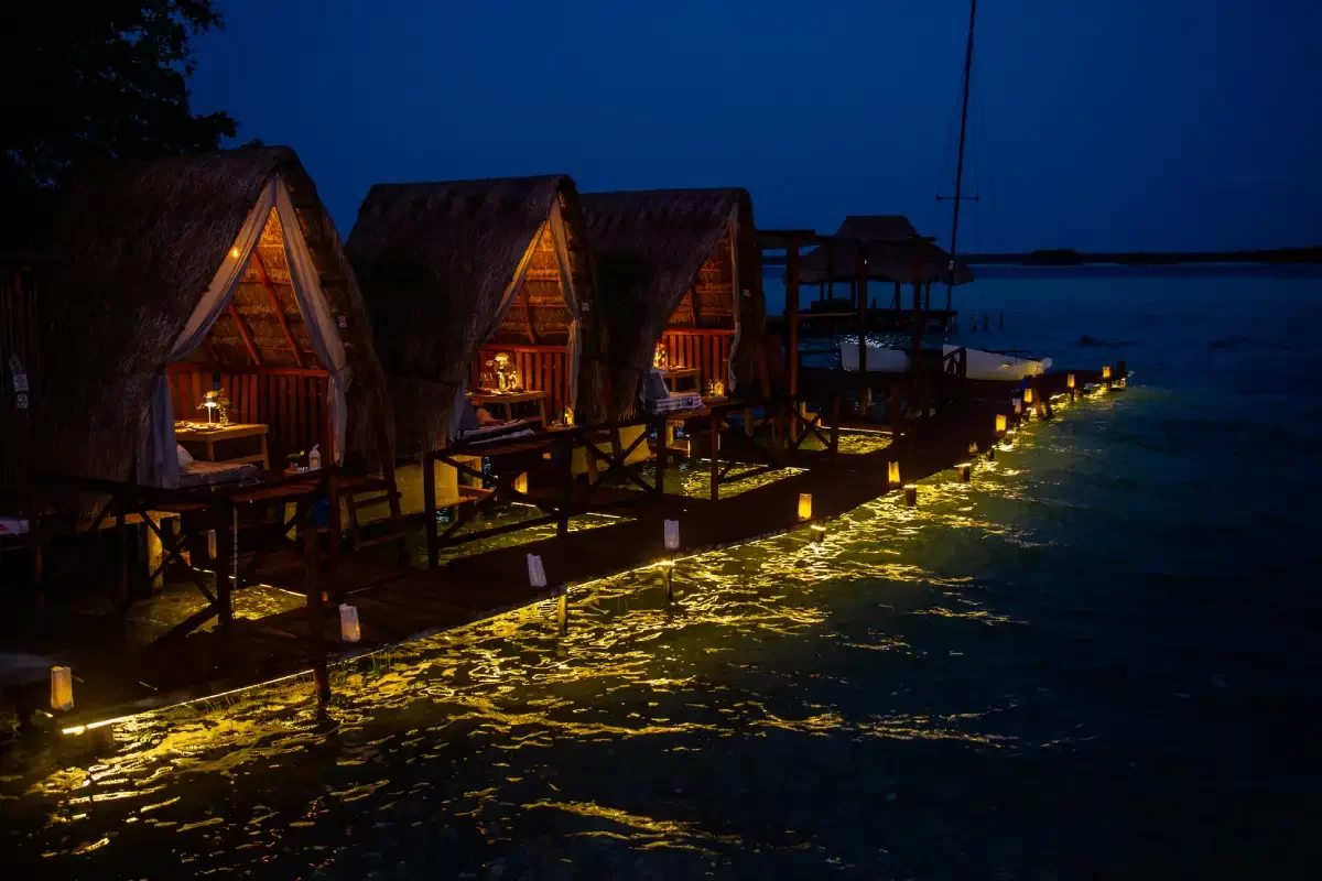Lagoon Beach Club noche